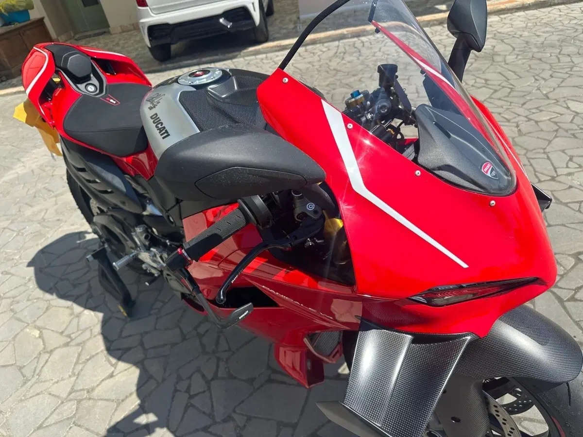 Ducati Panigale V4 R (2026) (4)
