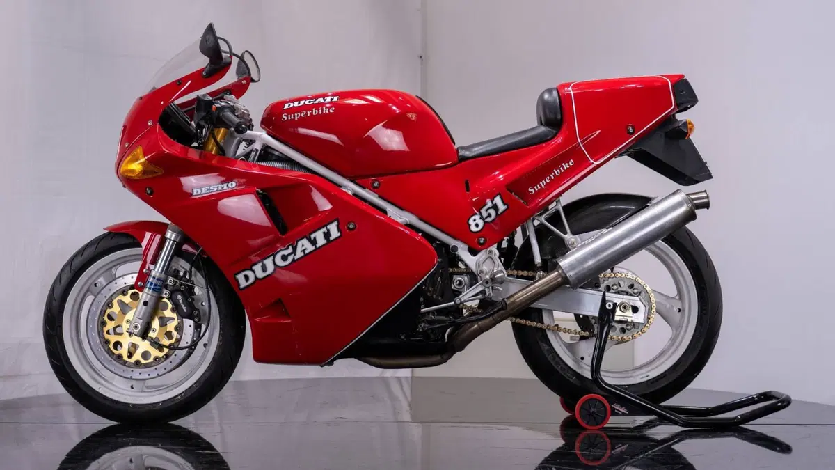 Ducati 851 Superbike Strada (1990) (6)