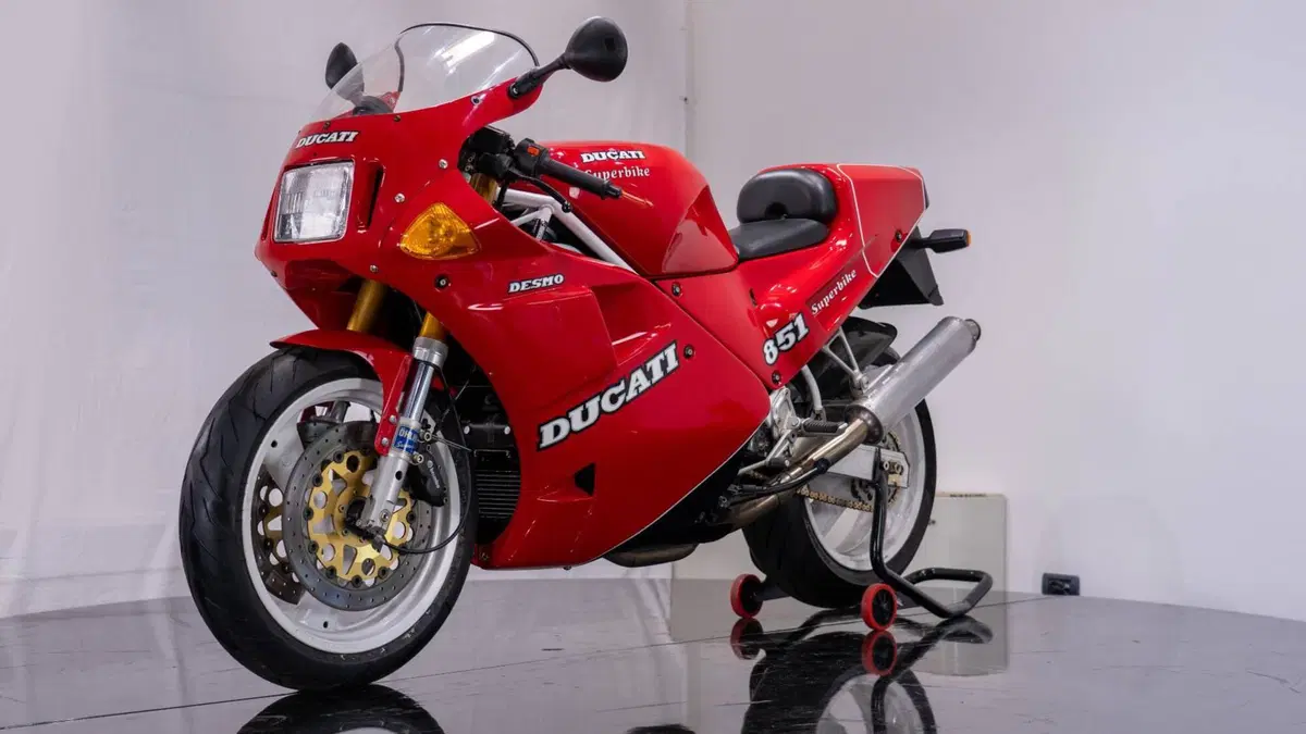 Ducati 851 Superbike Strada (1990) (7)