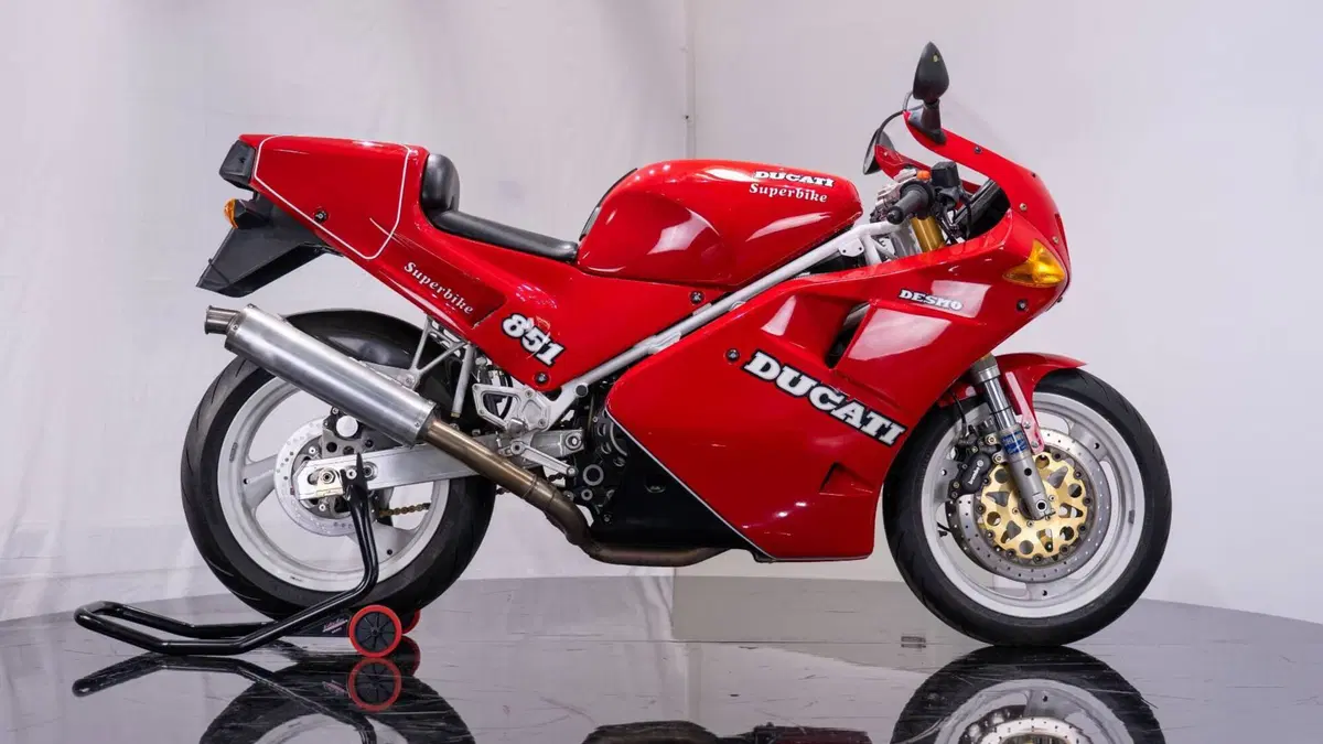 Ducati 851 Superbike Strada (1990) (2)