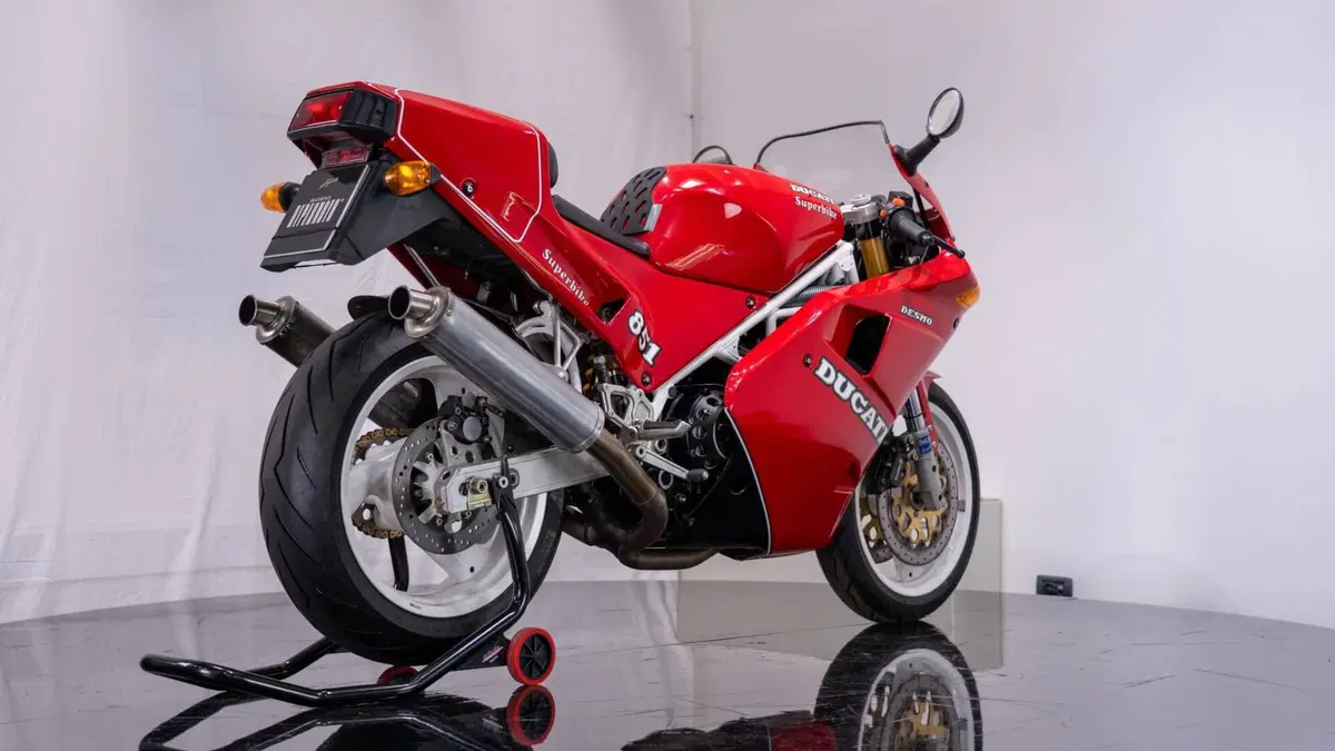 Ducati 851 Superbike Strada (1990) (3)