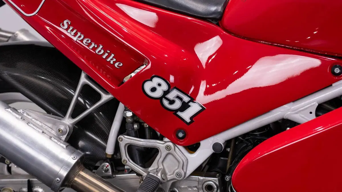 Ducati 851 Superbike Strada (1990) (15)
