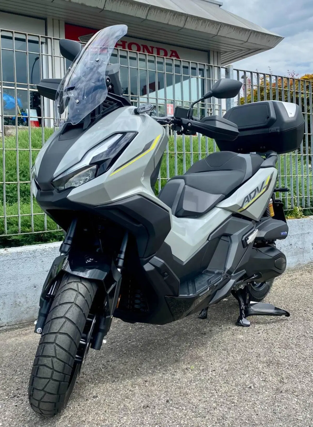 Honda ADV 350 Special Edition (2025 - 26) (2)