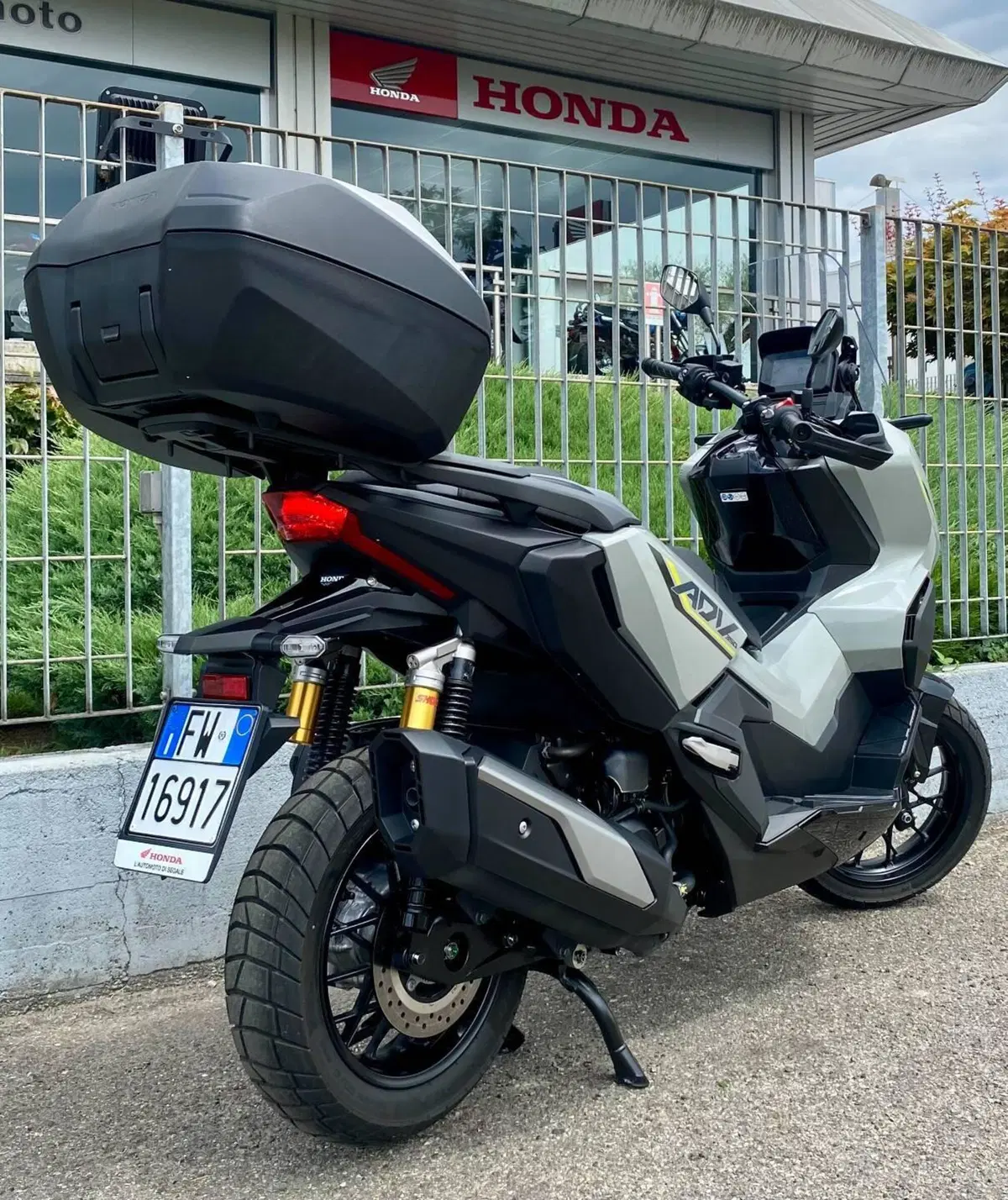 Honda ADV 350 Special Edition (2025 - 26) (4)