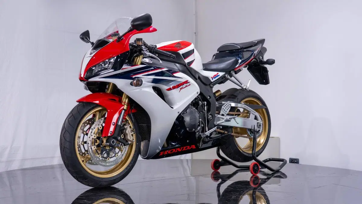 Honda CBR 1000 RR Fireblade (2006 - 07) (3)