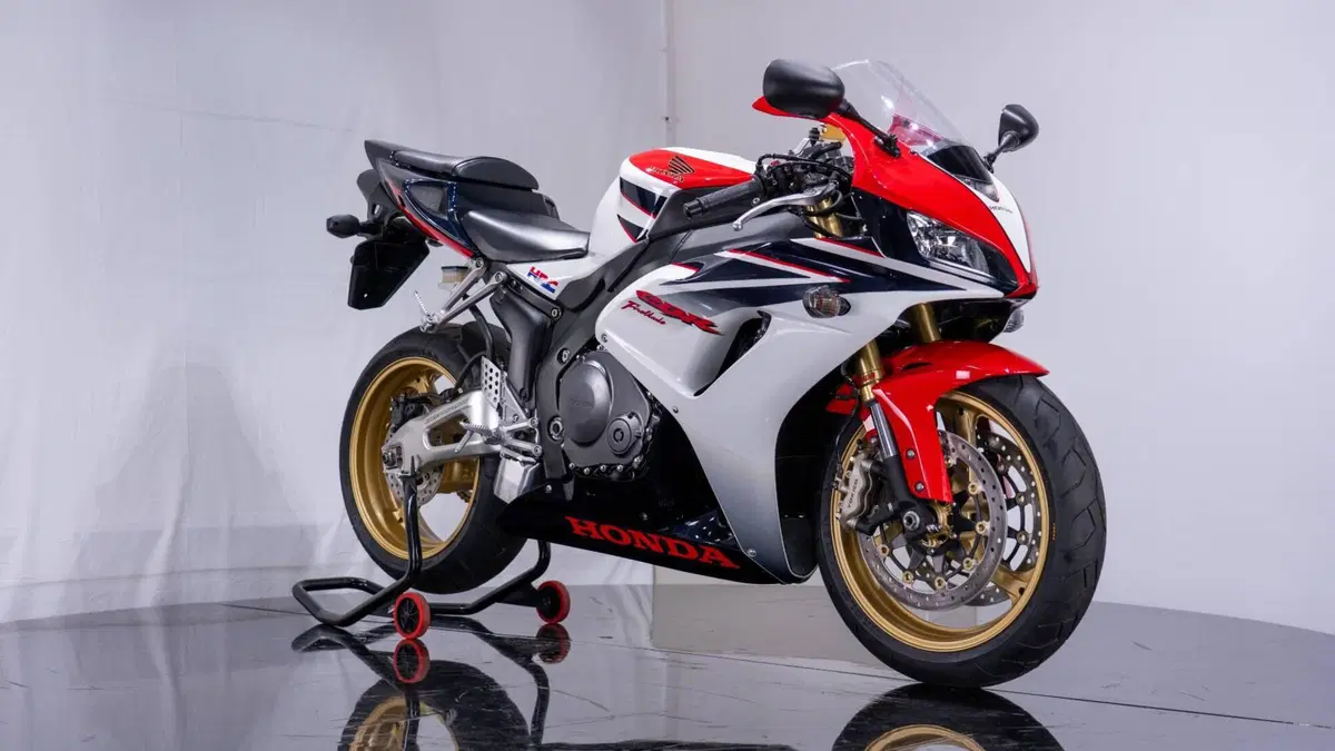 Honda CBR 1000 RR Fireblade (2006 - 07) (5)
