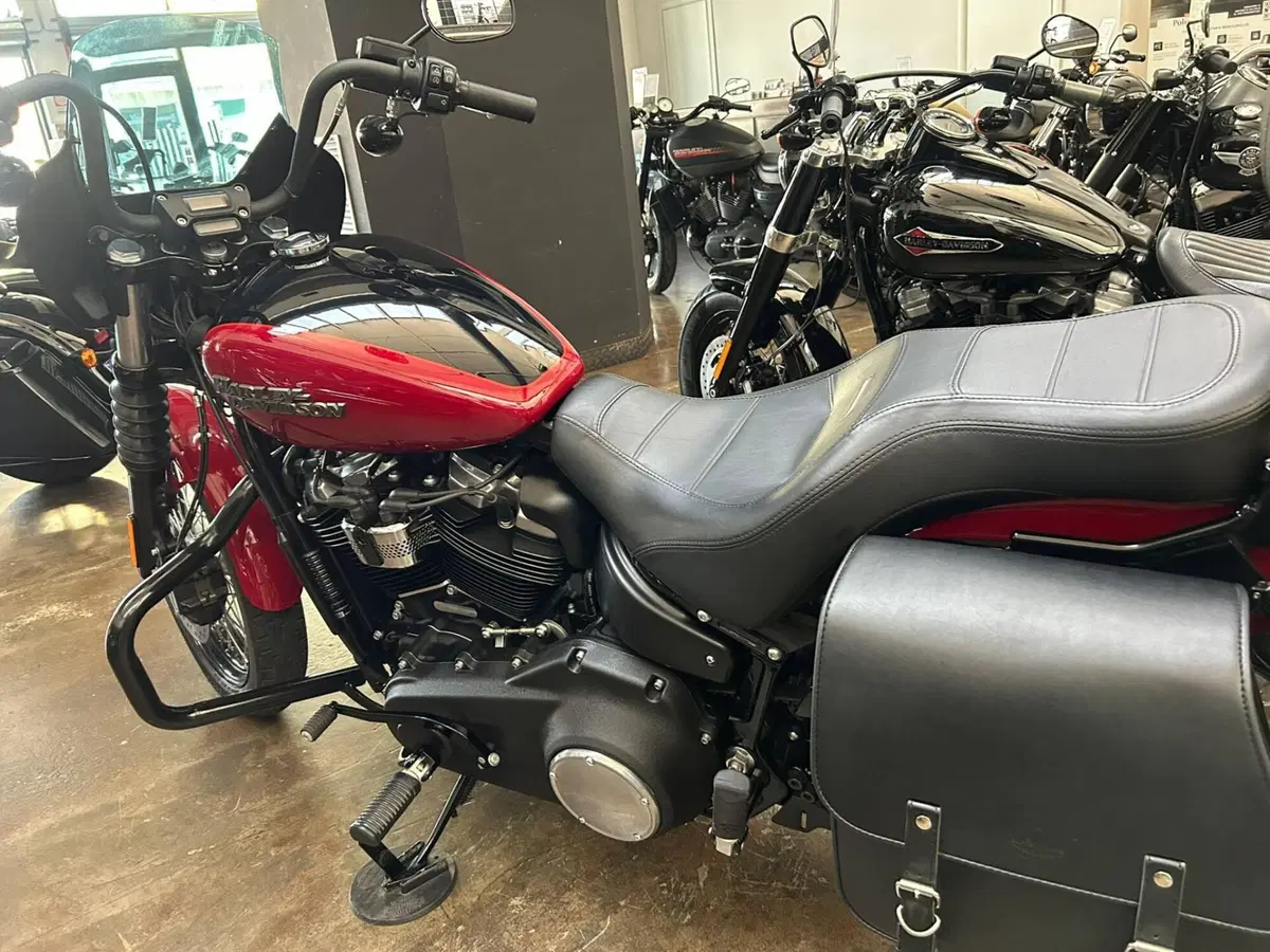 Harley-Davidson 107 Street Bob (2018 - 20) - FXBB (8)