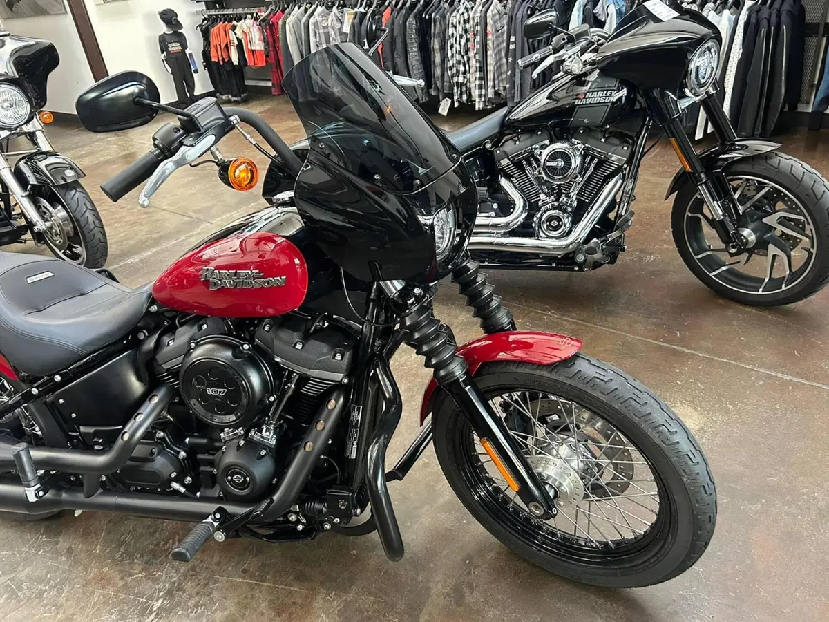 Harley-Davidson 107 Street Bob (2018 - 20) - FXBB (16)