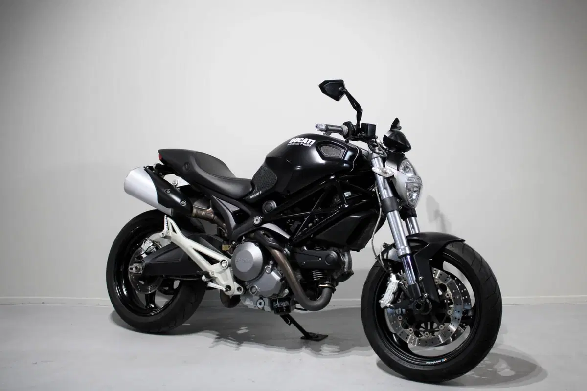 Ducati Monster 696 (2008 - 13) (2)