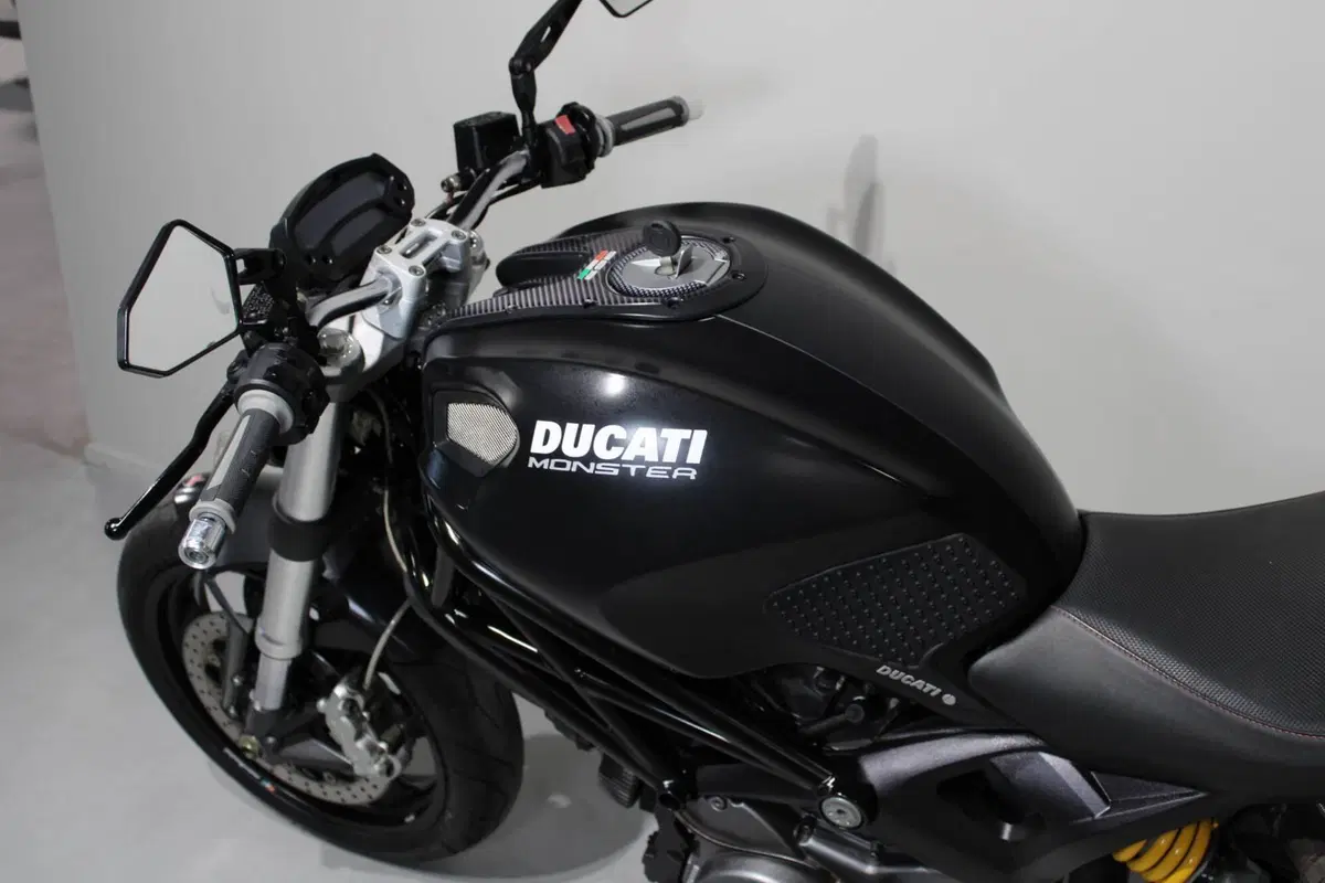 Ducati Monster 696 (2008 - 13) (5)