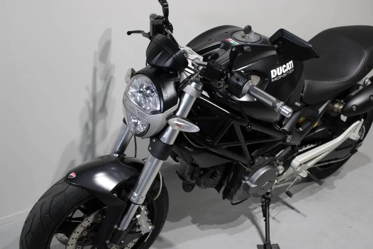 Ducati Monster 696 (2008 - 13) (8)