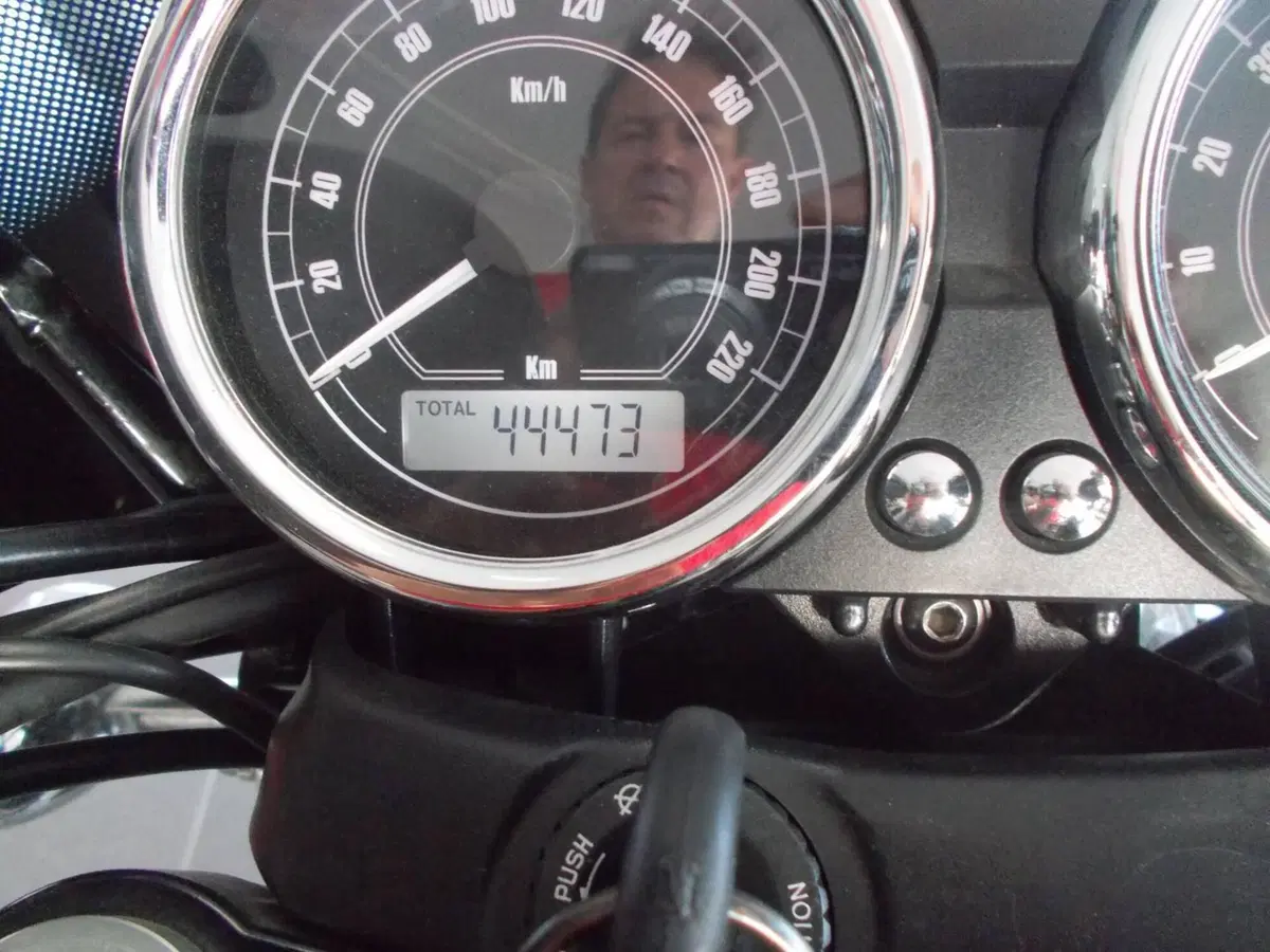 Moto Guzzi Nevada 750 Aquila Nera (2009 - 16) (6)