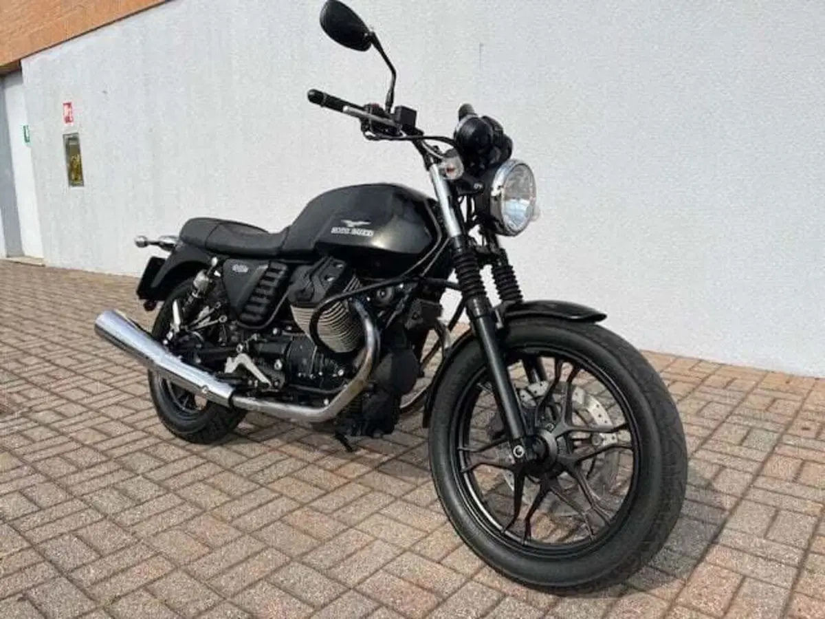 Moto Guzzi V7 Special (2012 - 14)