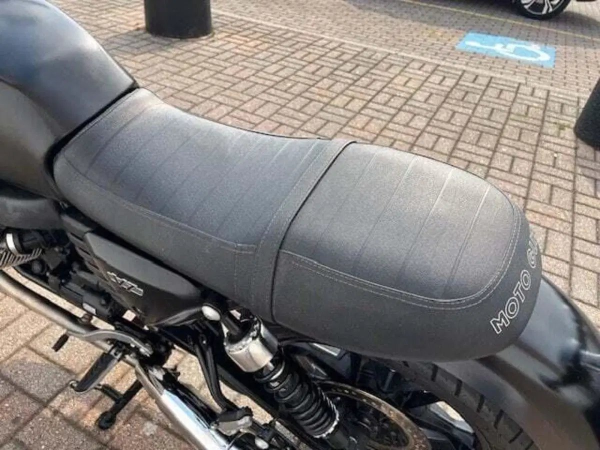 Moto Guzzi V7 Special (2012 - 14) (7)