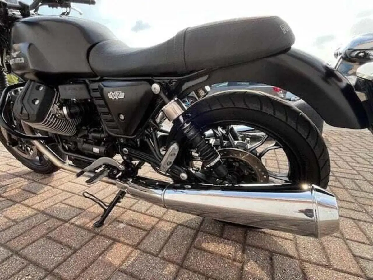 Moto Guzzi V7 Special (2012 - 14) (8)