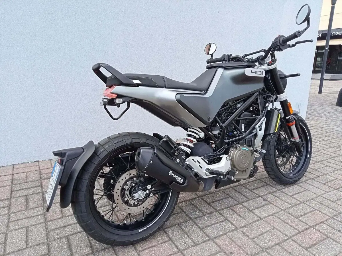 Husqvarna Svartpilen 401 (2020) (3)