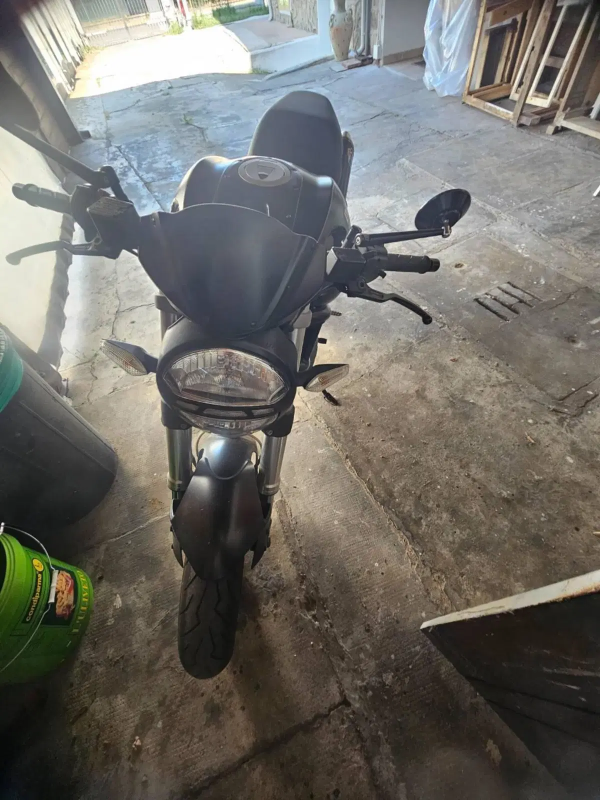 Ducati Monster 696 (2008 - 13) (9)