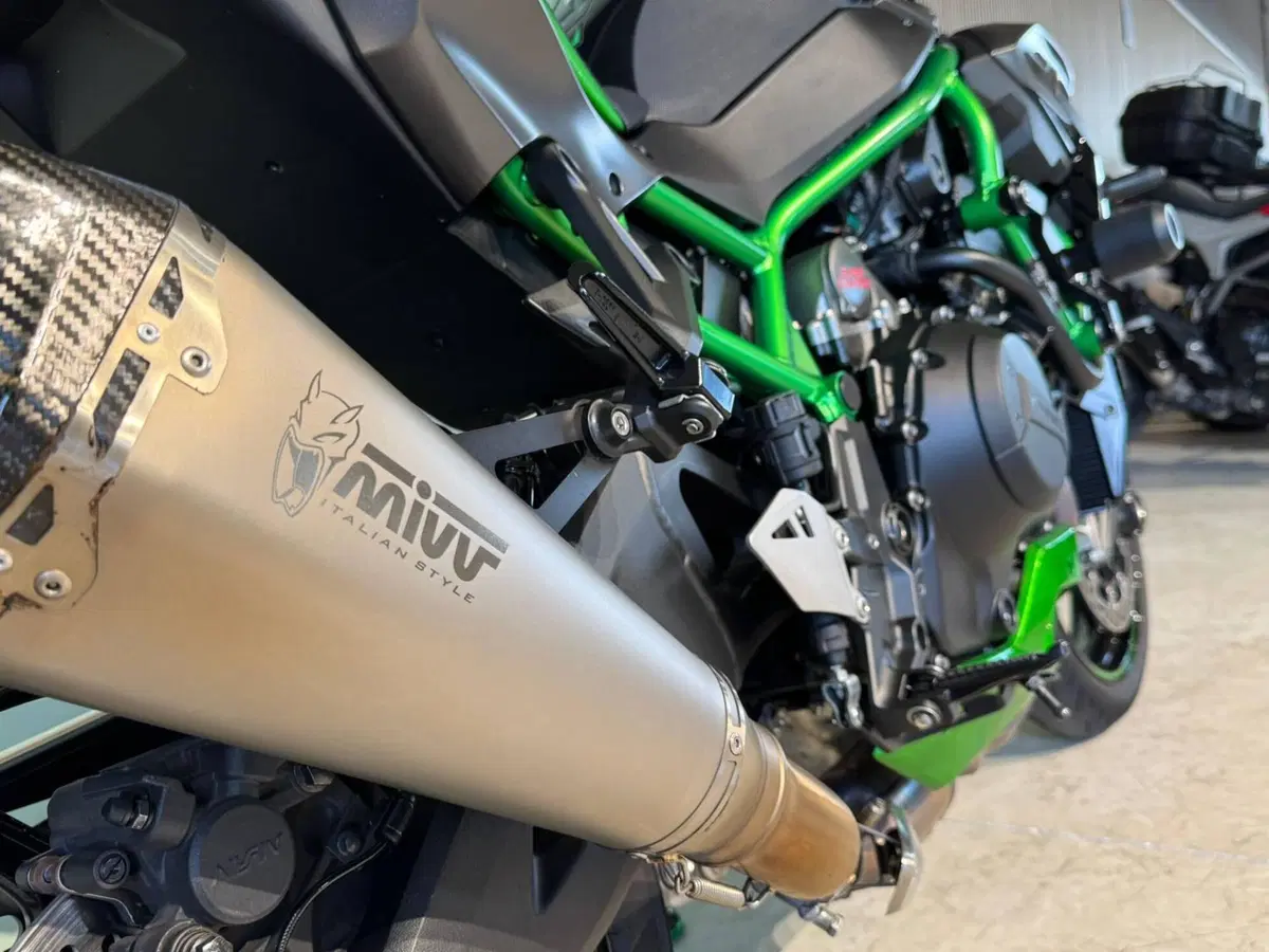 Kawasaki Z H2 SE (2021 - 24) (5)