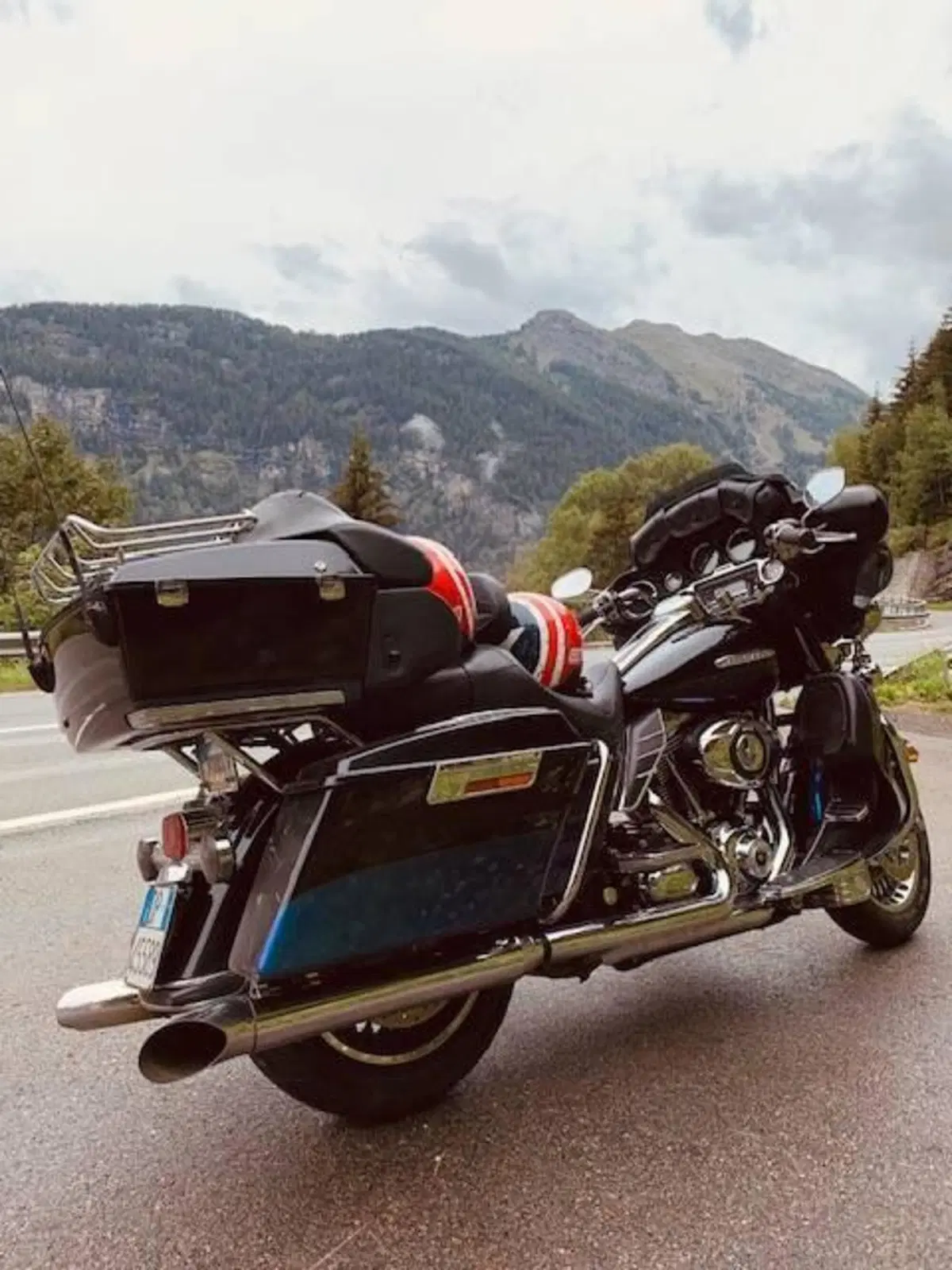 Harley-Davidson 1690 Electra Glide Ultra Limited (2010 - 13) - FLHTK (2)