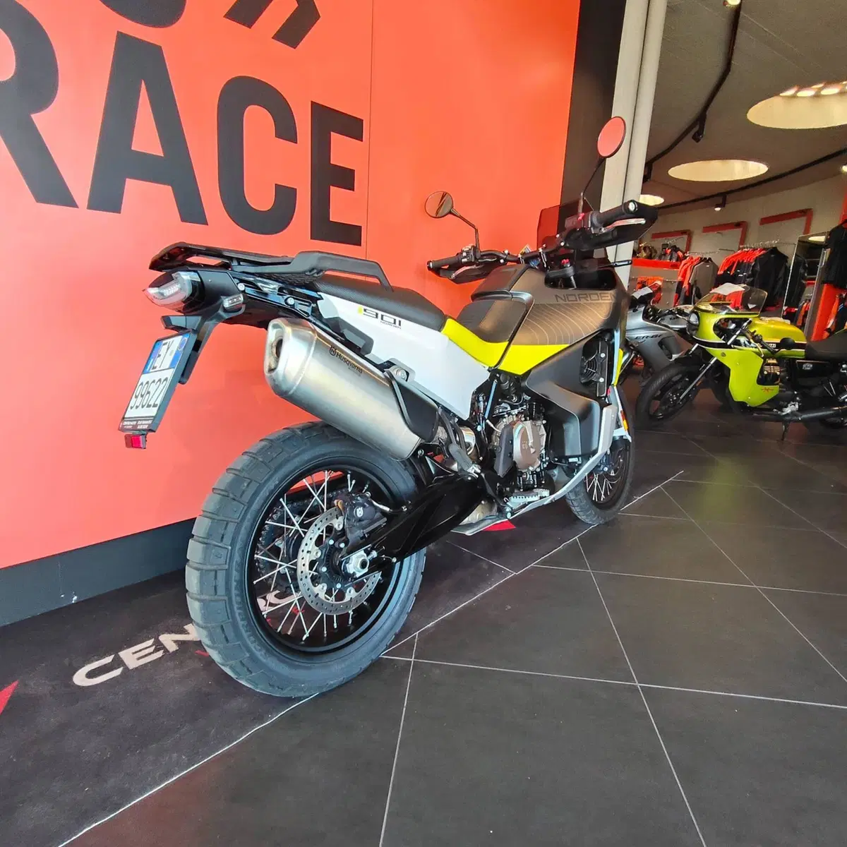 Husqvarna Norden 901 (2022 - 26) (5)
