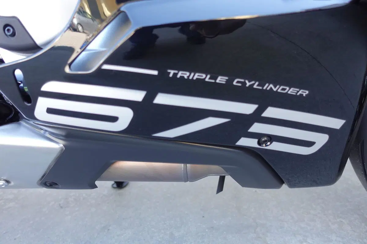 CFMOTO 675SR-R (2025 - 26) (5)