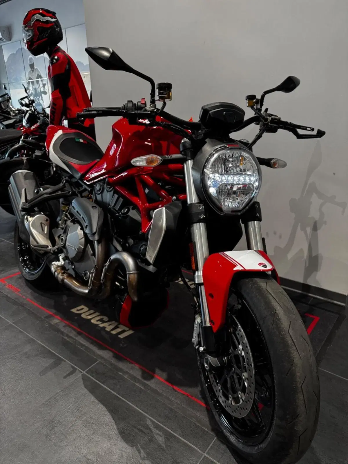 Ducati Monster 1200 (2017 - 21) (5)