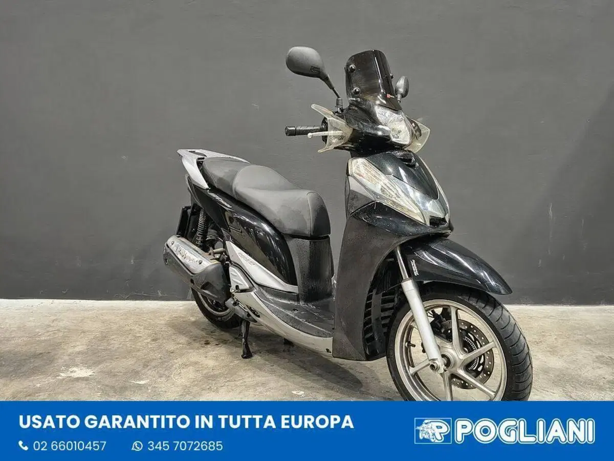 Honda SH 300 i ABS (2013 - 14) (2)