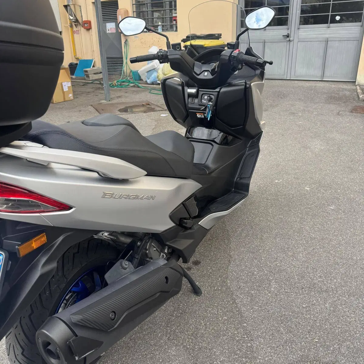 Suzuki Burgman 400 (2025 - 26) (4)