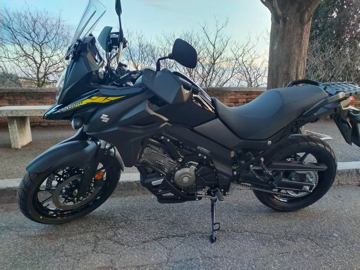 Suzuki V-Strom 650 (2021 - 25)