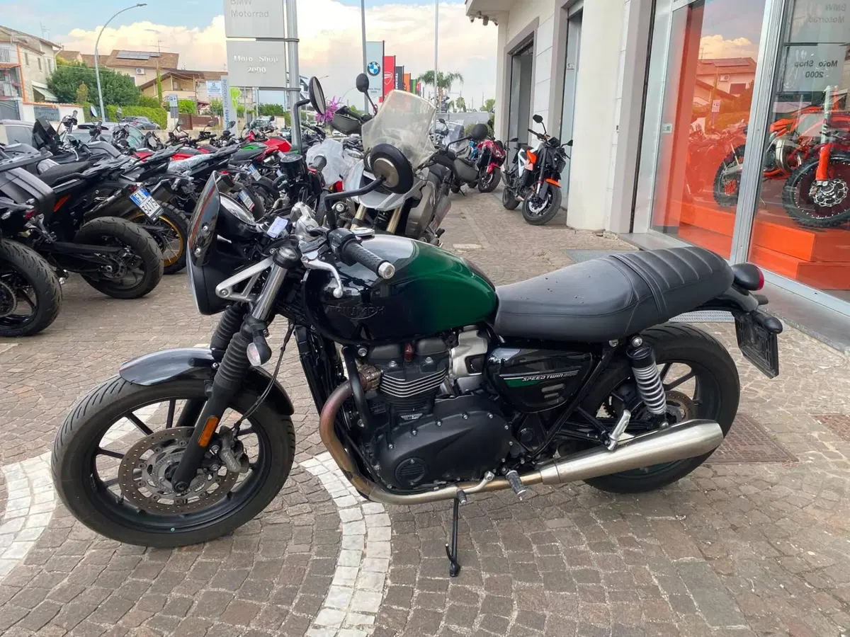 Triumph Speed Twin 900 (2023 - 24) (2)