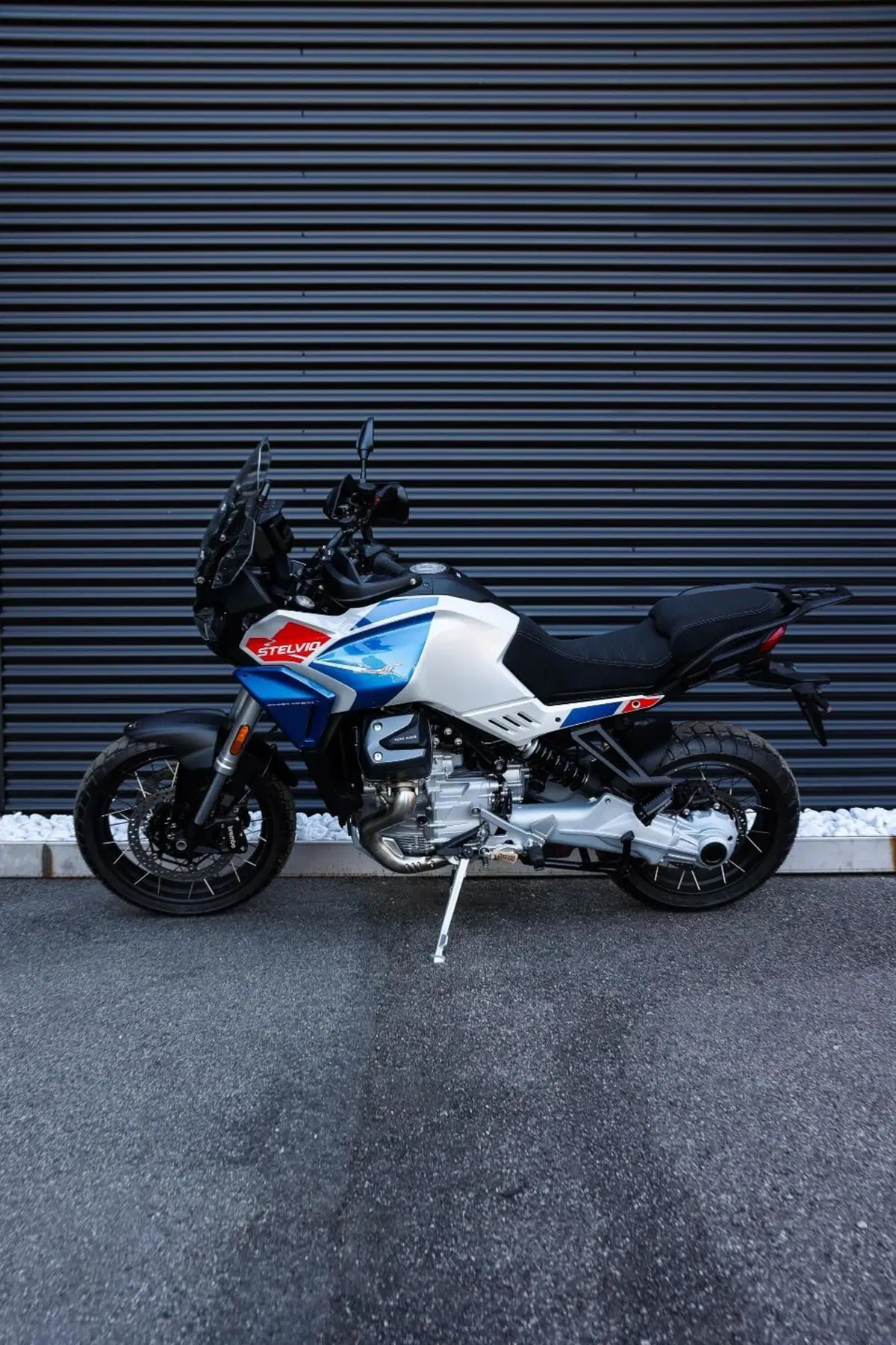 Moto Guzzi Stelvio Duecento Tributo (2025 - 26) (4)