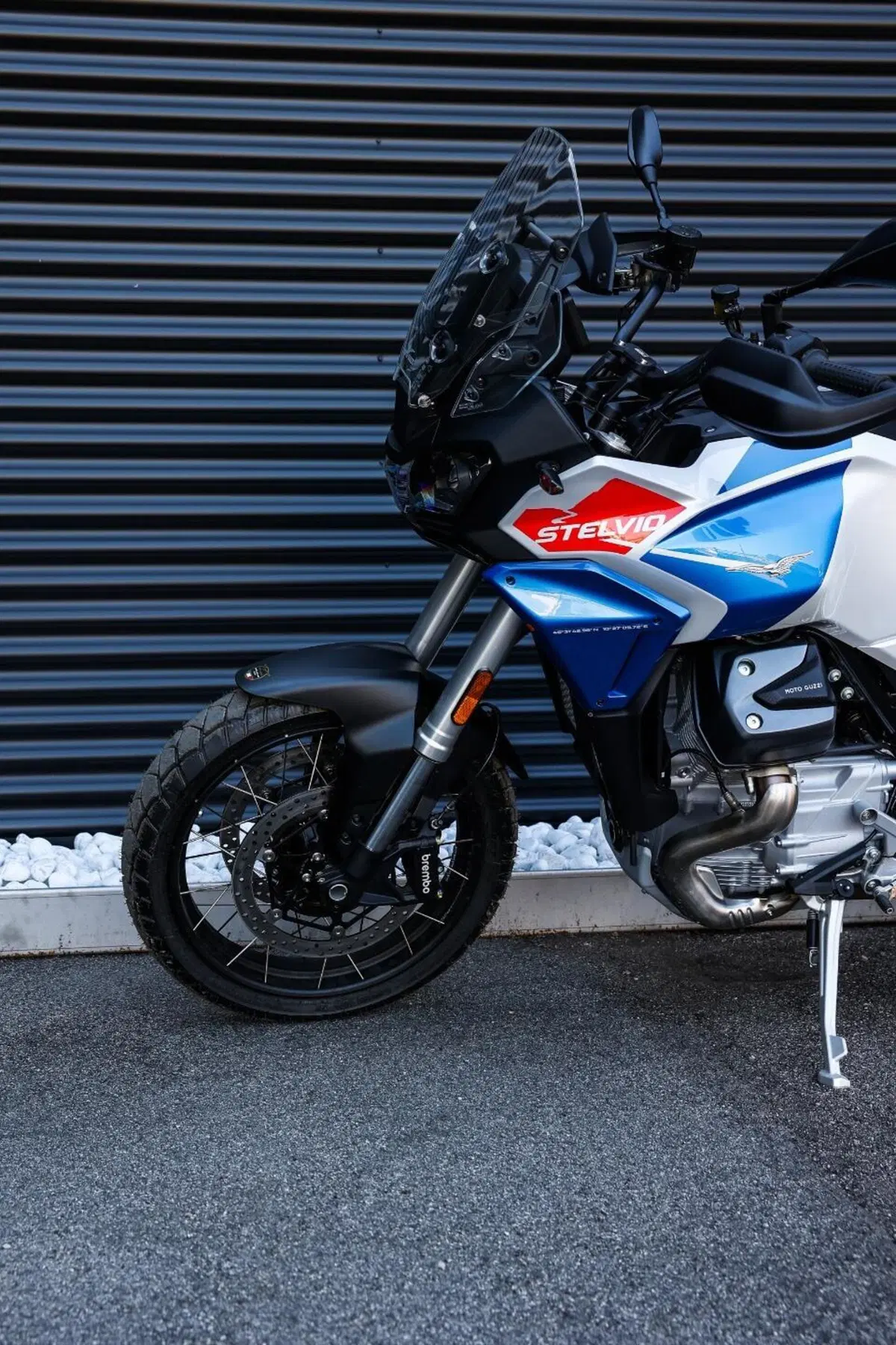 Moto Guzzi Stelvio Duecento Tributo (2025 - 26) (6)