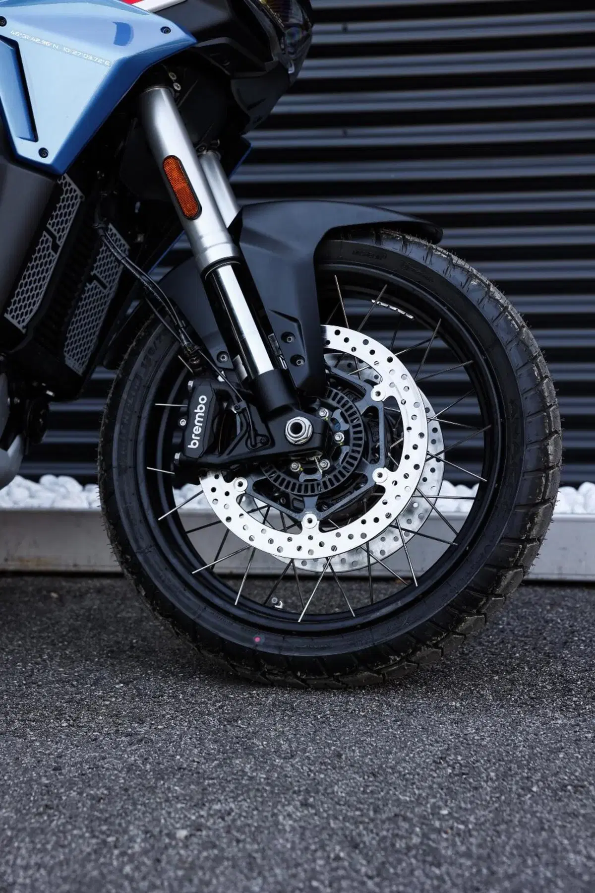 Moto Guzzi Stelvio Duecento Tributo (2025 - 26) (9)