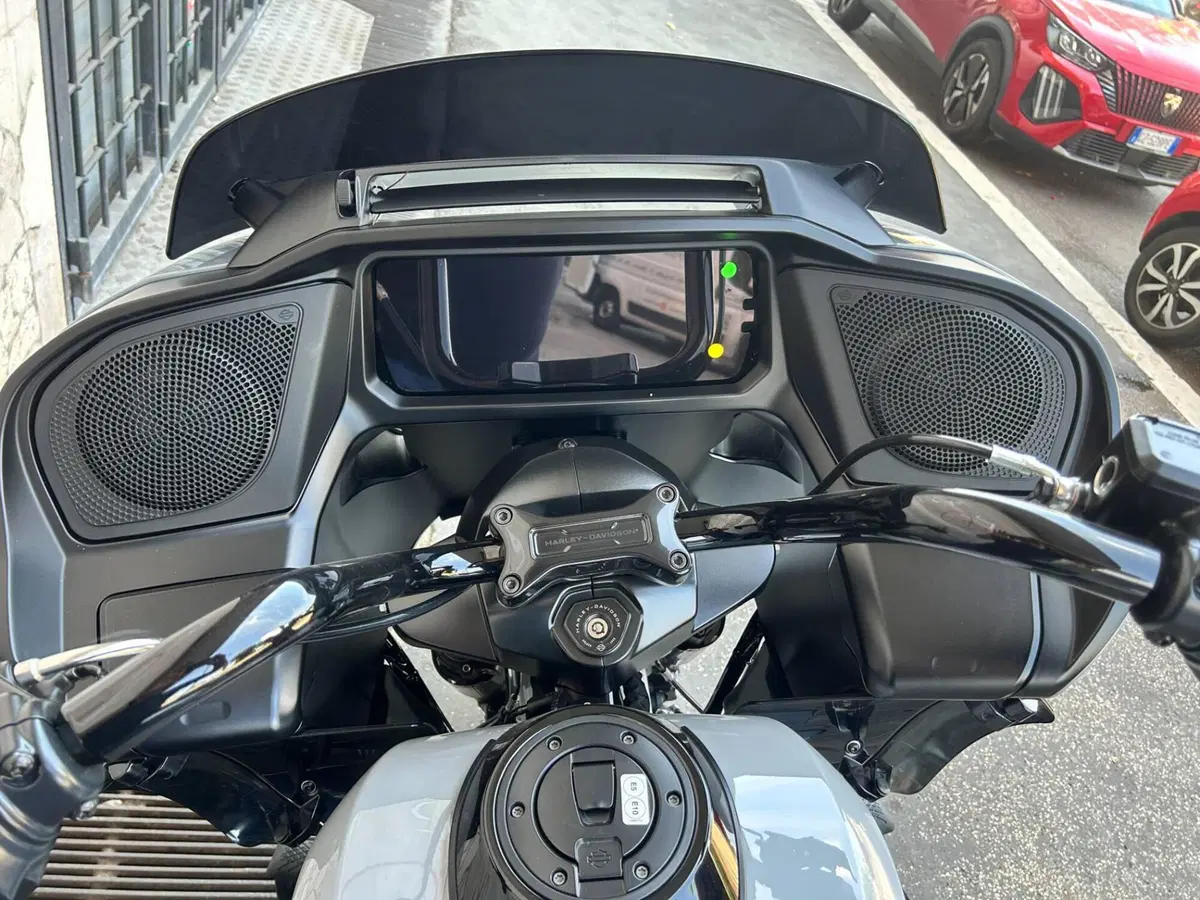 Harley-Davidson Road Glide (2024 - 26) (2)