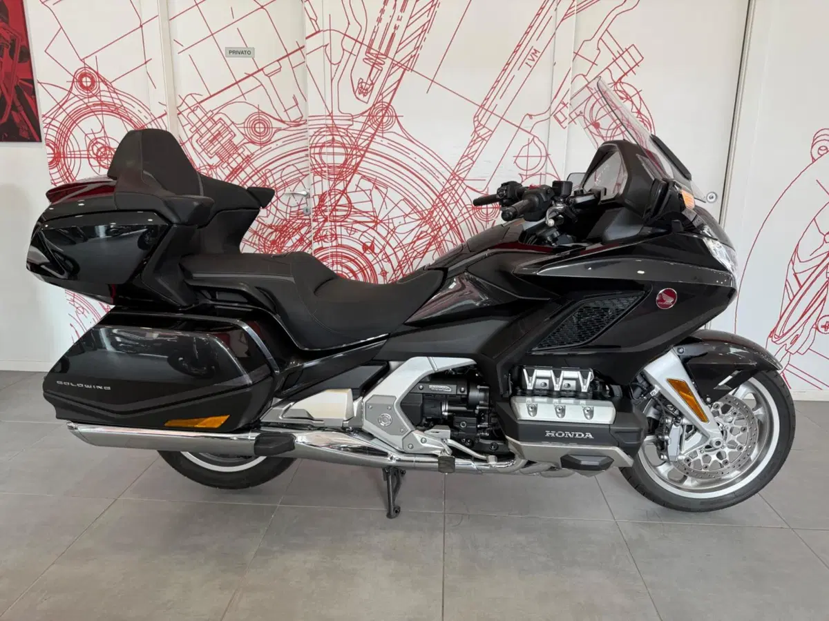 Honda GL 1800 Gold Wing Tour DCT & Airbag (2022 - 24)