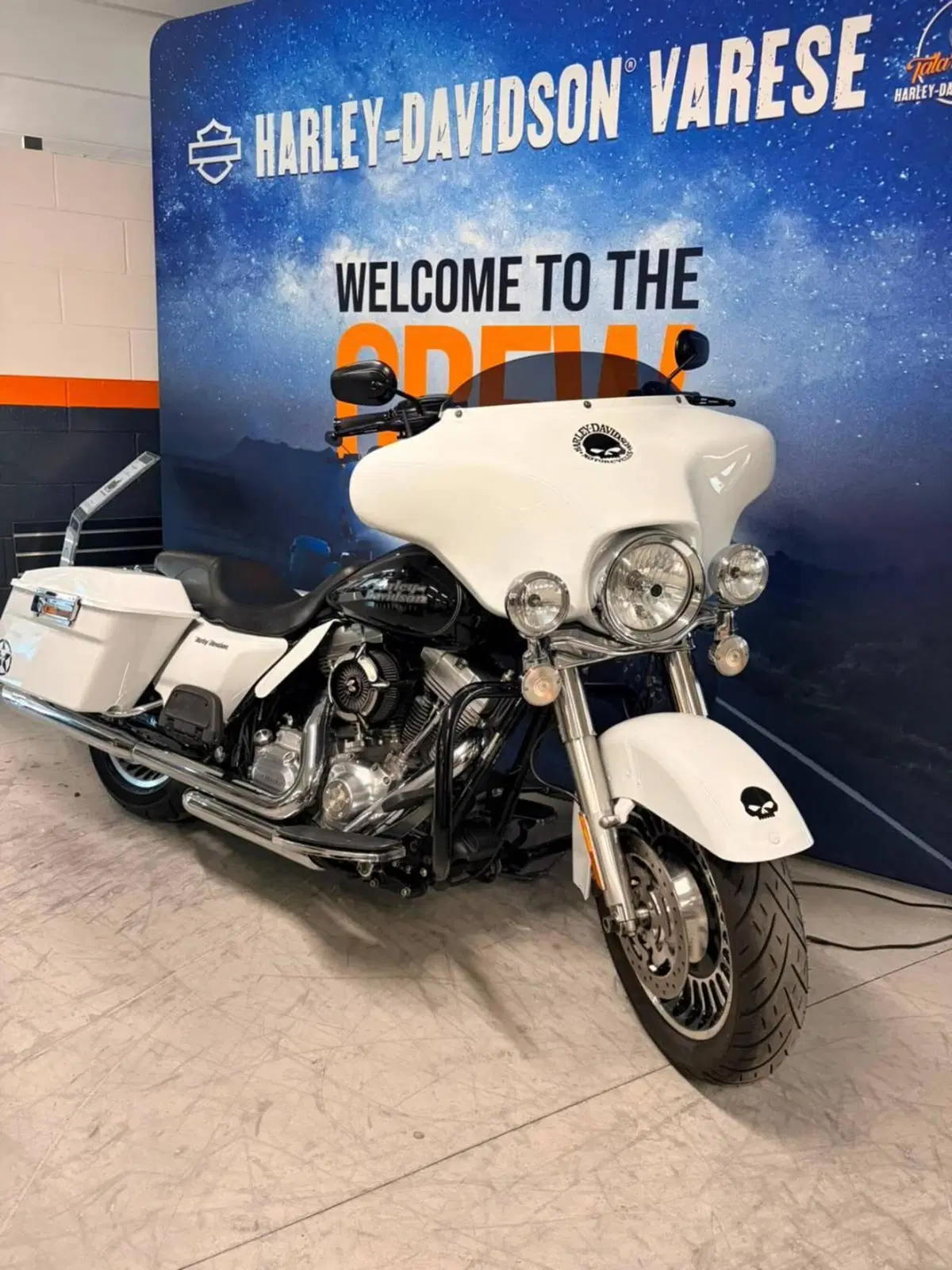 Harley-Davidson 1584 Electra Glide Standard (2008 - 10) - FLHT (2)