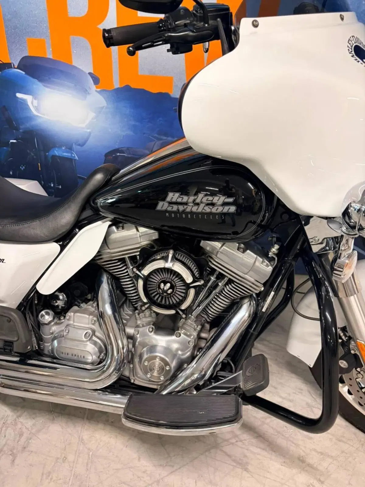 Harley-Davidson 1584 Electra Glide Standard (2008 - 10) - FLHT (4)