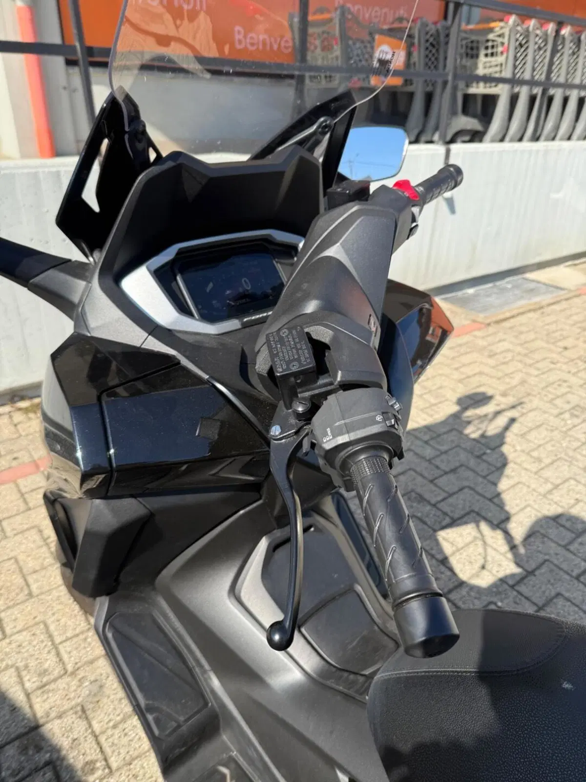 Honda Forza 350 (2025 - 26) (4)