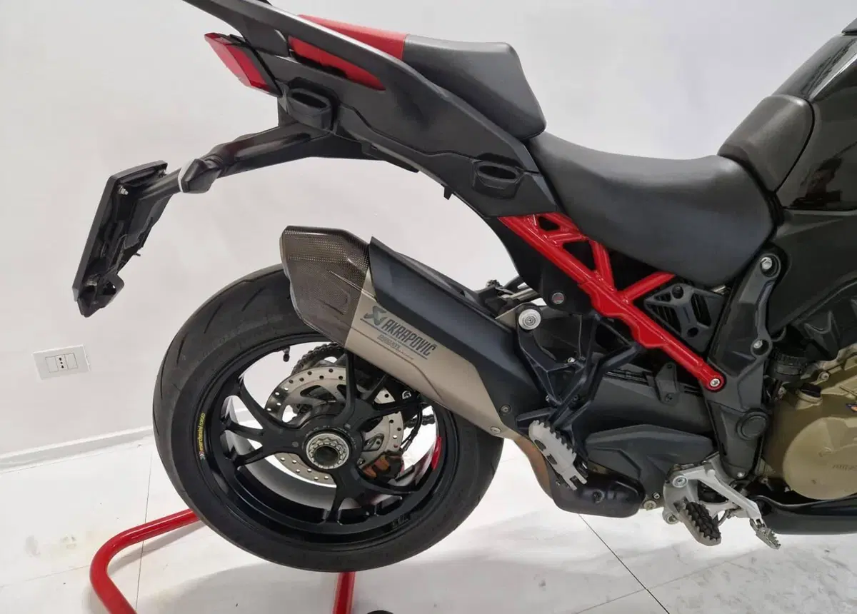 Ducati Multistrada V4 Pikes Peak (2021 - 24) (4)