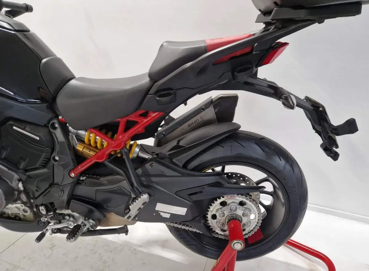 Ducati Multistrada V4 Pikes Peak (2021 - 24) (6)