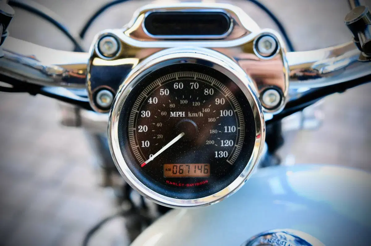 Harley-Davidson 1200 Custom (2007 - 13) - XL 1200C (9)