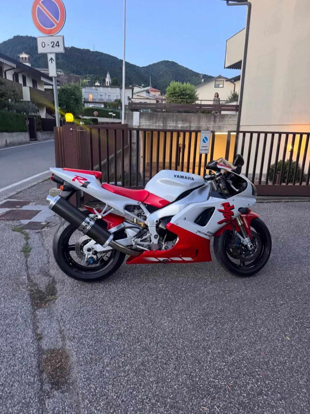 Yamaha YZF R1 (1998 - 99)