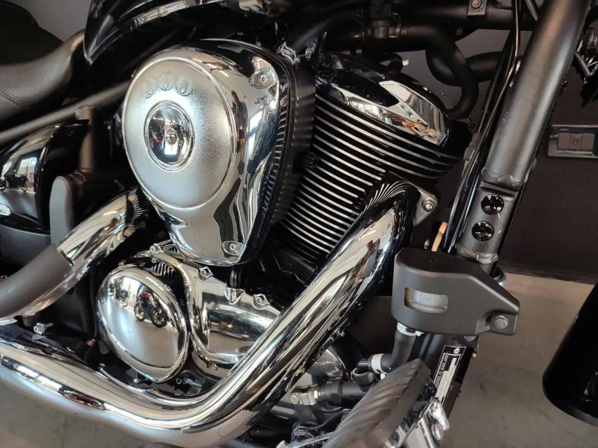 Kawasaki Vulcan VN 900 Classic (2006 - 10) (3)