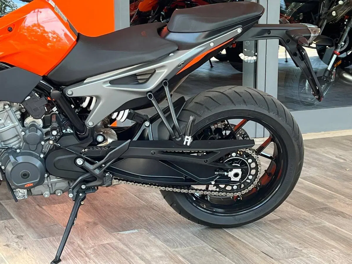 KTM 790 Duke L (2023 - 24) (11)