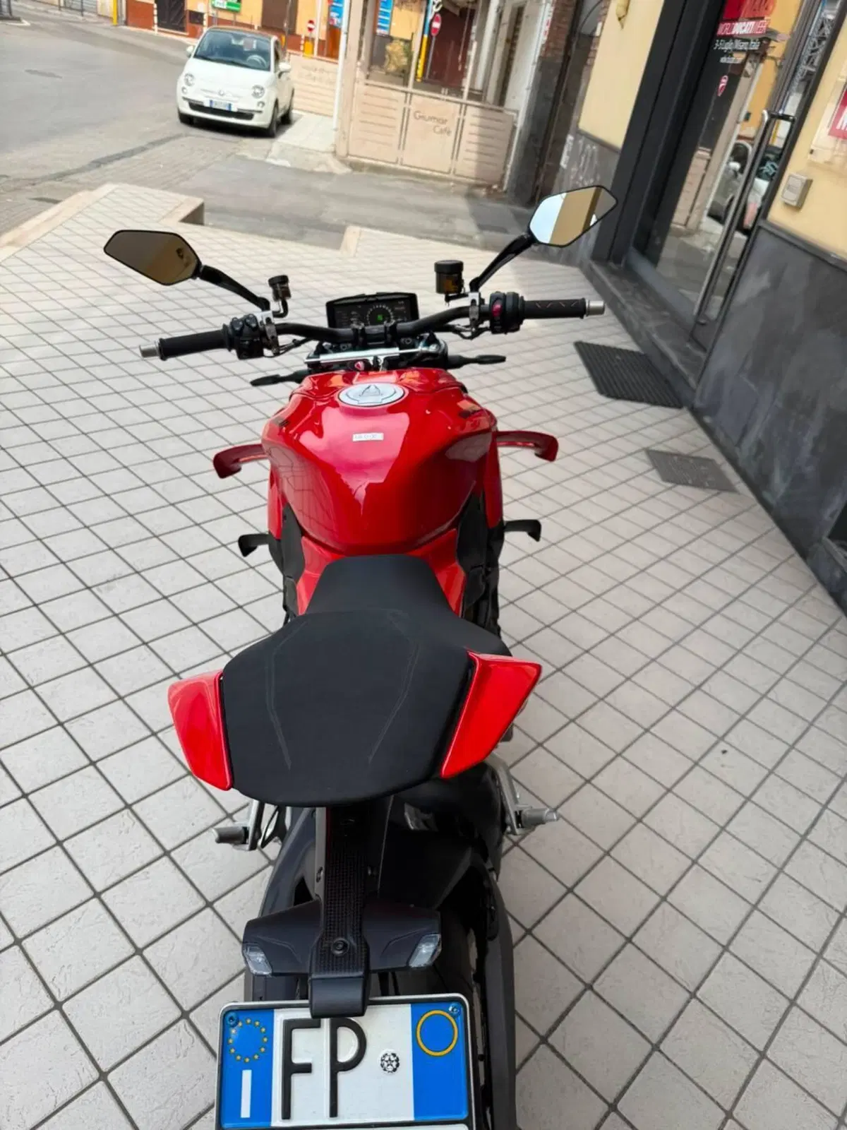 Ducati Streetfighter V4 S (2025 - 26) (4)