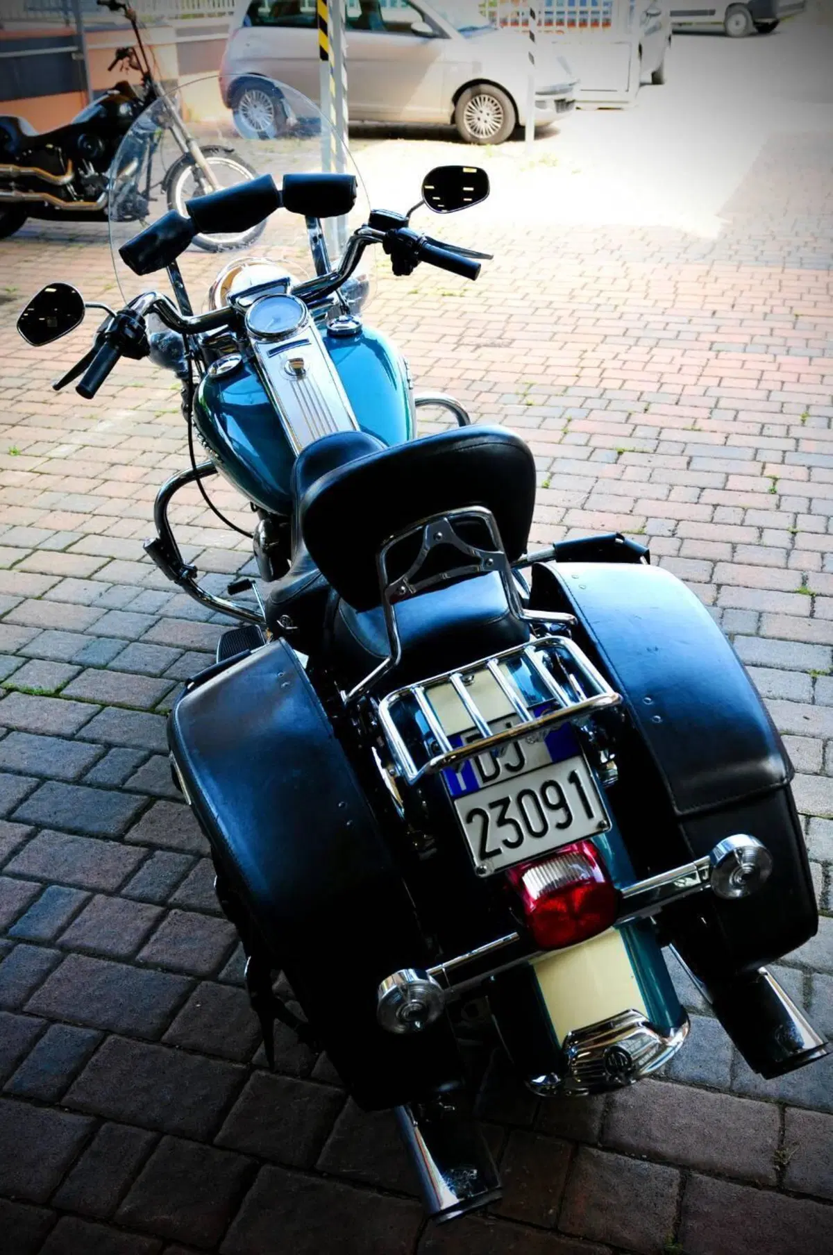 Harley-Davidson 1584 Road King Classic (2007 - 10) - FLHRC (4)