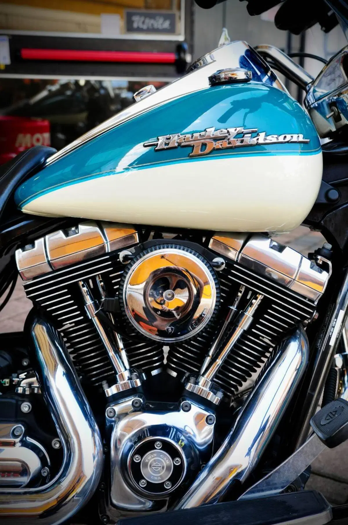 Harley-Davidson 1584 Road King Classic (2007 - 10) - FLHRC (9)