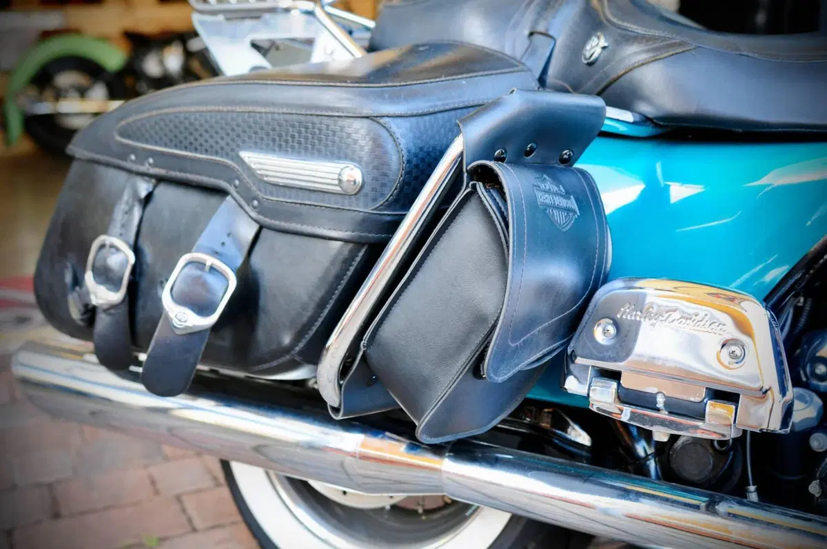 Harley-Davidson 1584 Road King Classic (2007 - 10) - FLHRC (10)