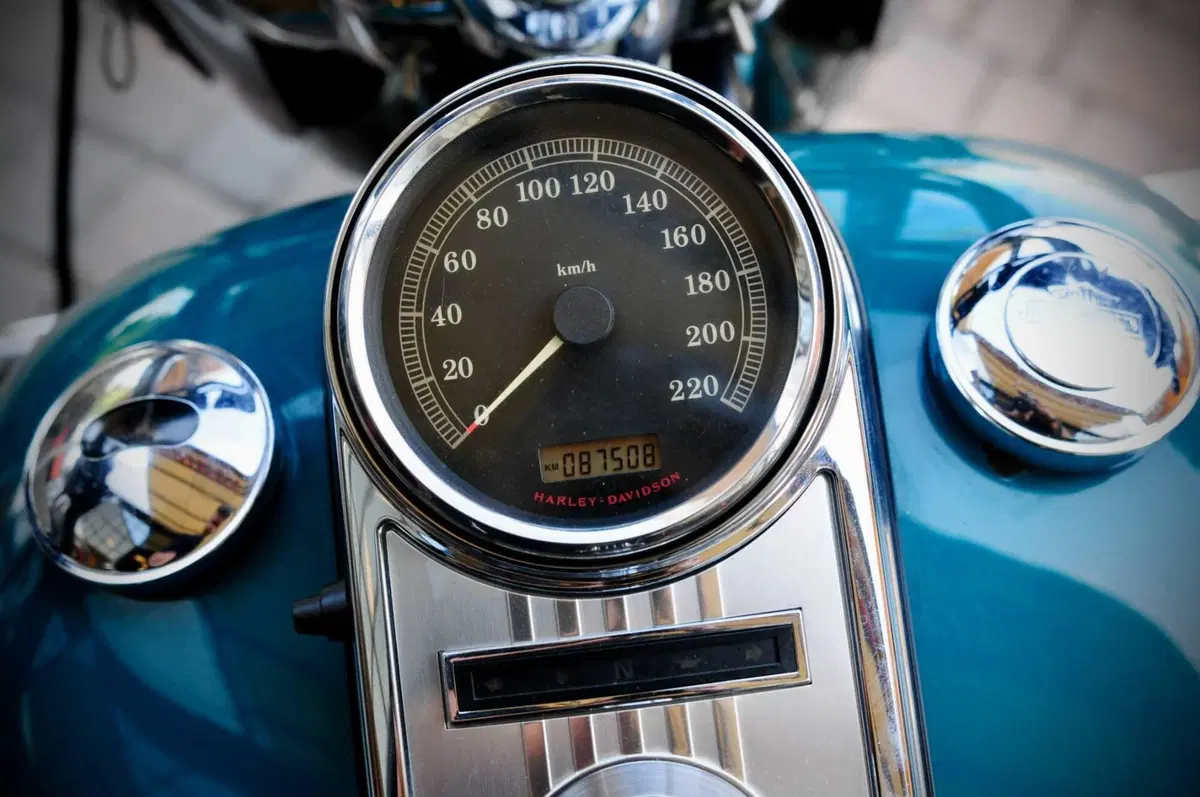 Harley-Davidson 1584 Road King Classic (2007 - 10) - FLHRC (15)