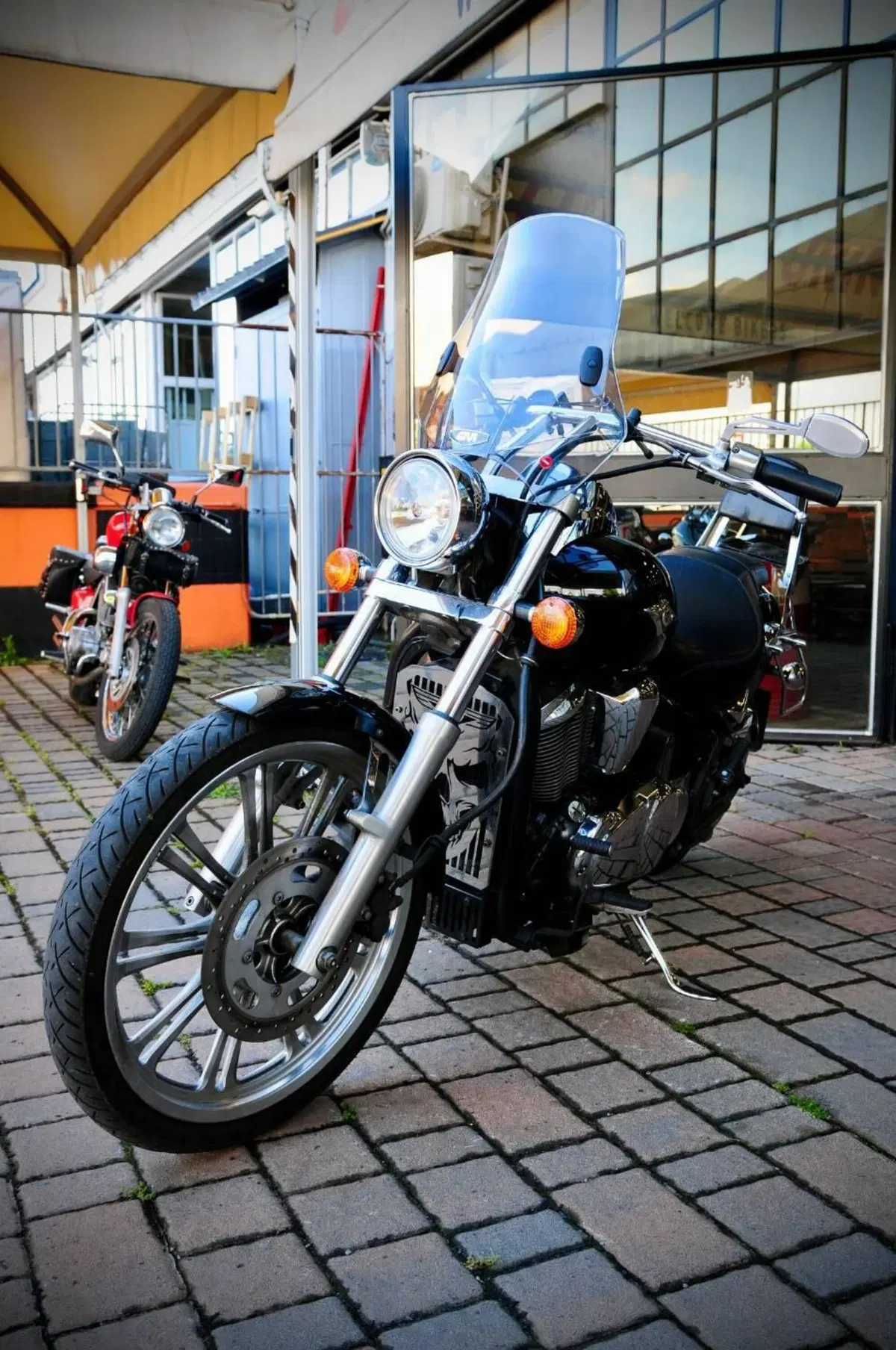 Kawasaki Vulcan VN 900 Custom (2006 - 09) (5)